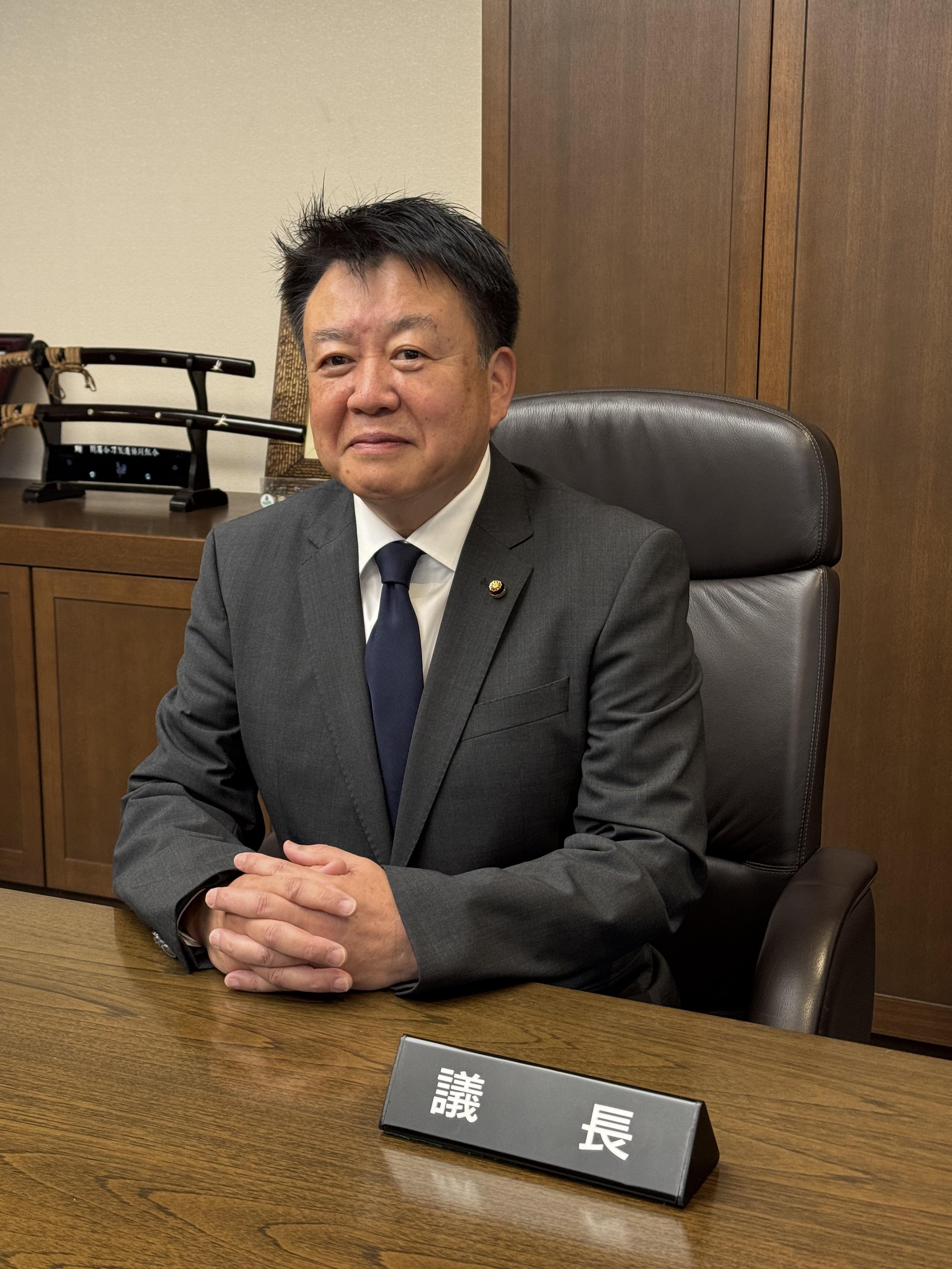 関市議会議長 渡辺英人の写真