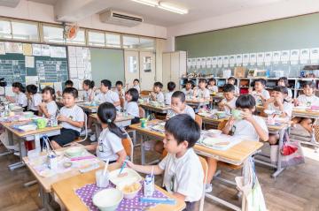 学校給食