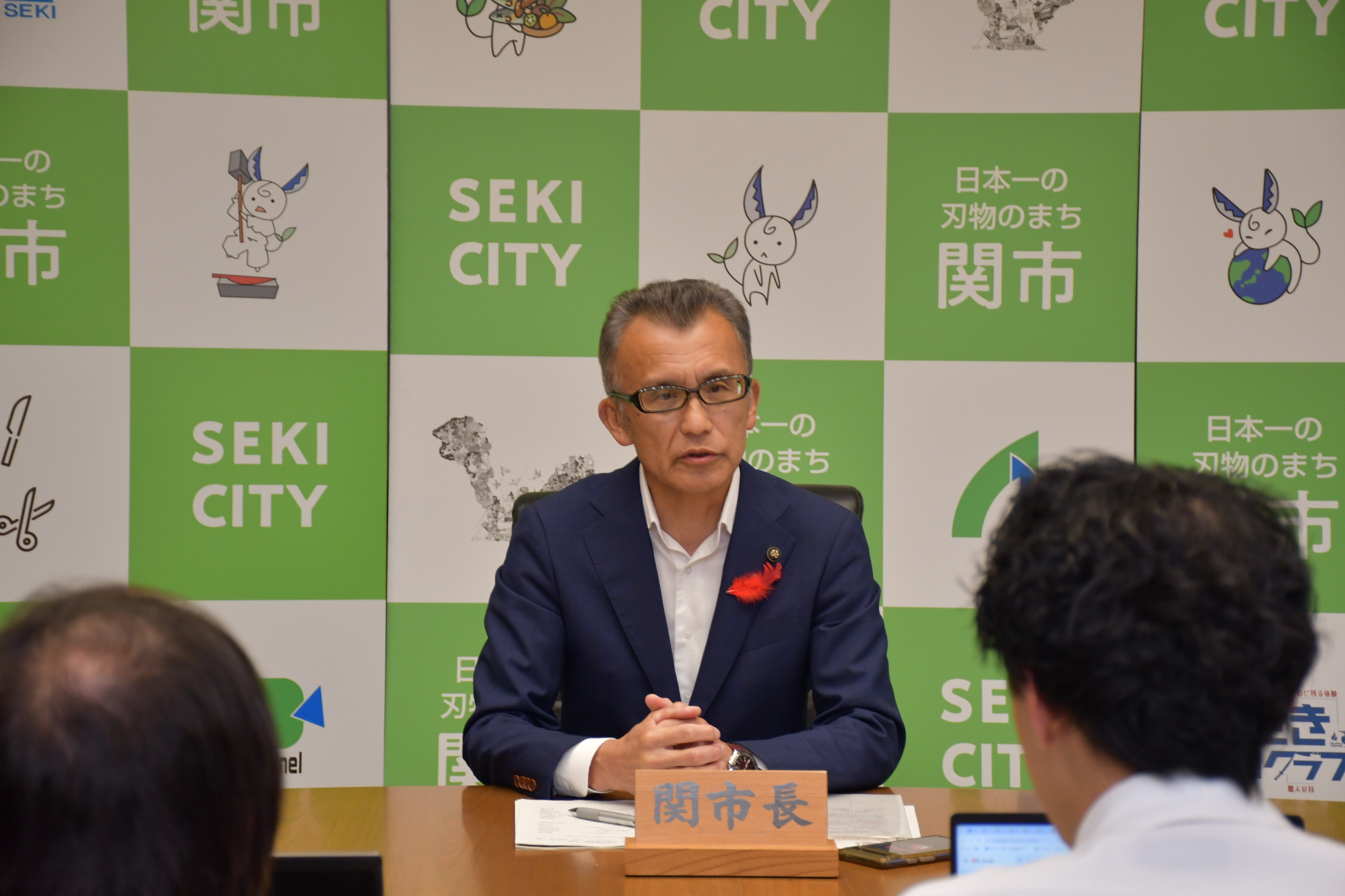 記者会見